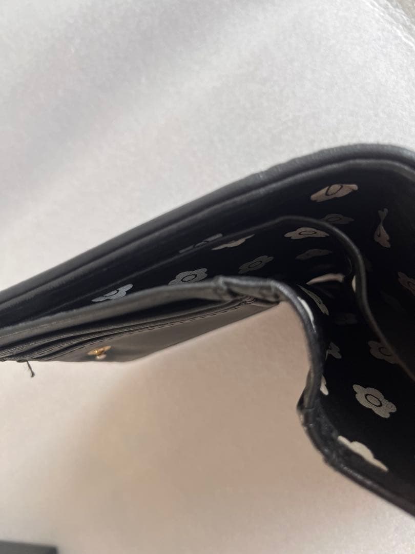 【未使用品】 MARY QUANTキルトフォームデイジー ウォレット ブラック