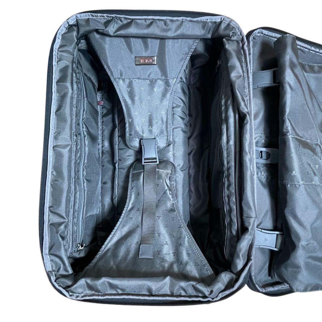 TUMIトゥミ アルファ キャリーケース ブラック 二輪 22020D4