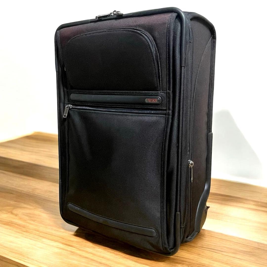 TUMIトゥミ アルファ キャリーケース ブラック 二輪 22020D4