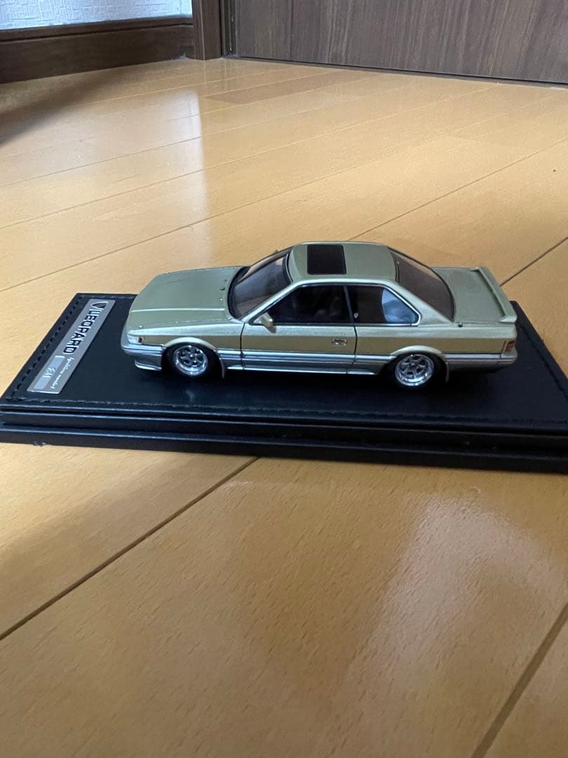 イグニッションモデル 1/43 日産 レパード F31 ゴールド