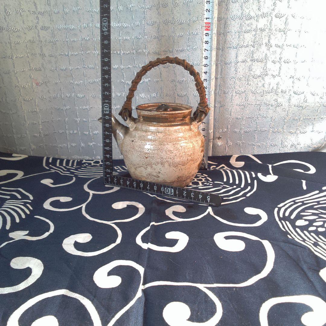 骨董２手作り陶器急須 籐ハンドル付き 水漏れあります