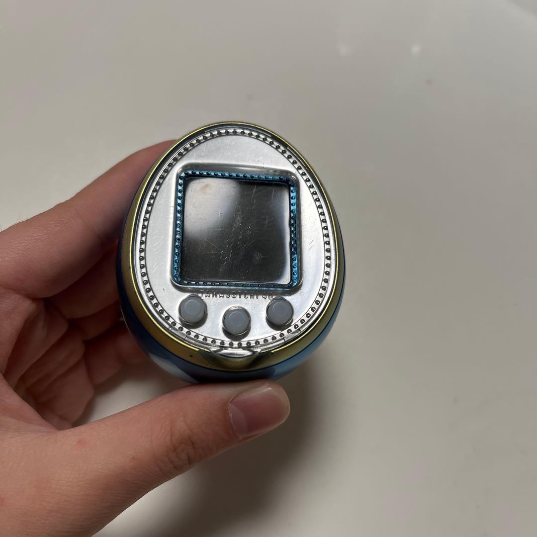 たまごっち4u シルバーブルー