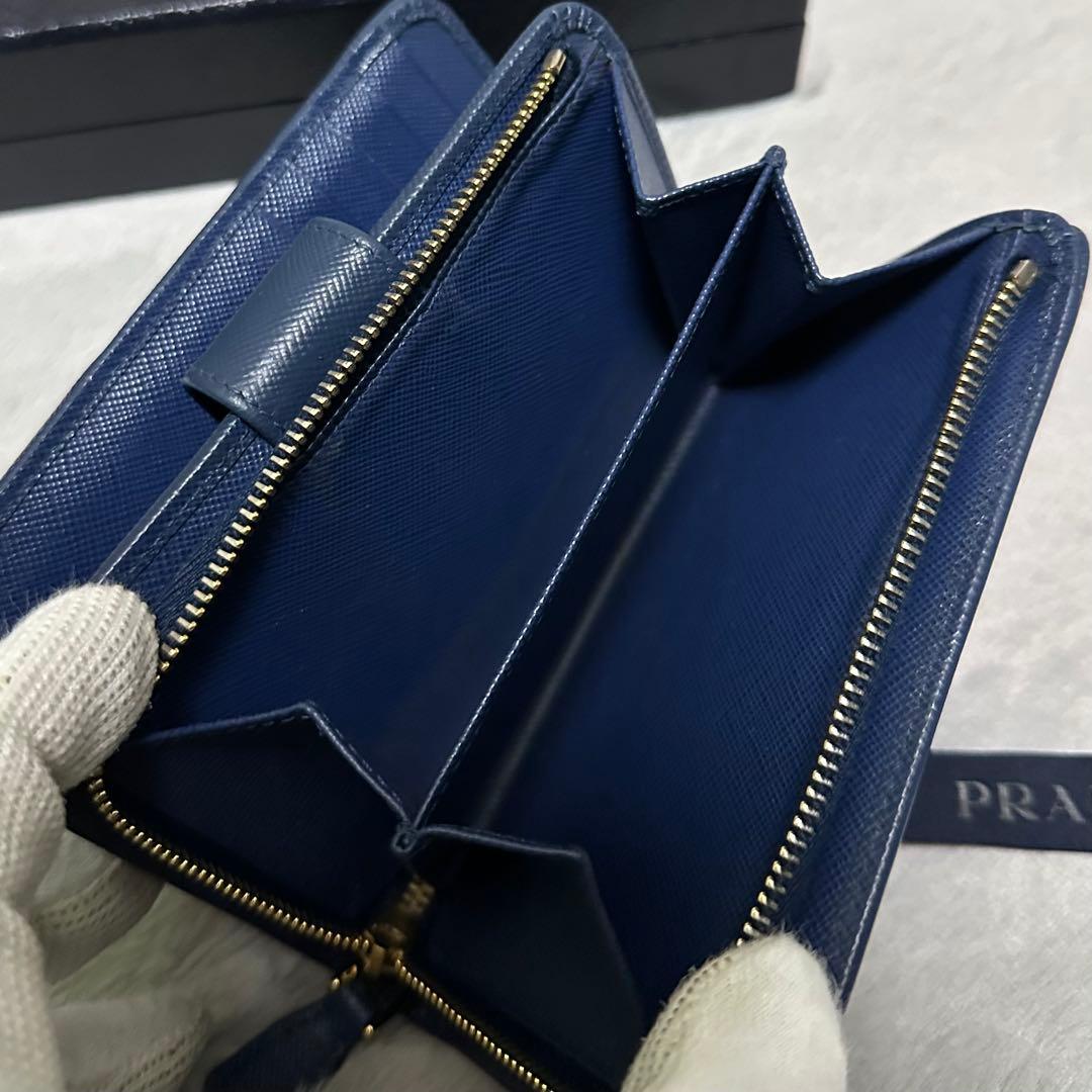 PRADA プラダ　折り財布　ラウンドファスナー　ゴールドロゴ　ブルー