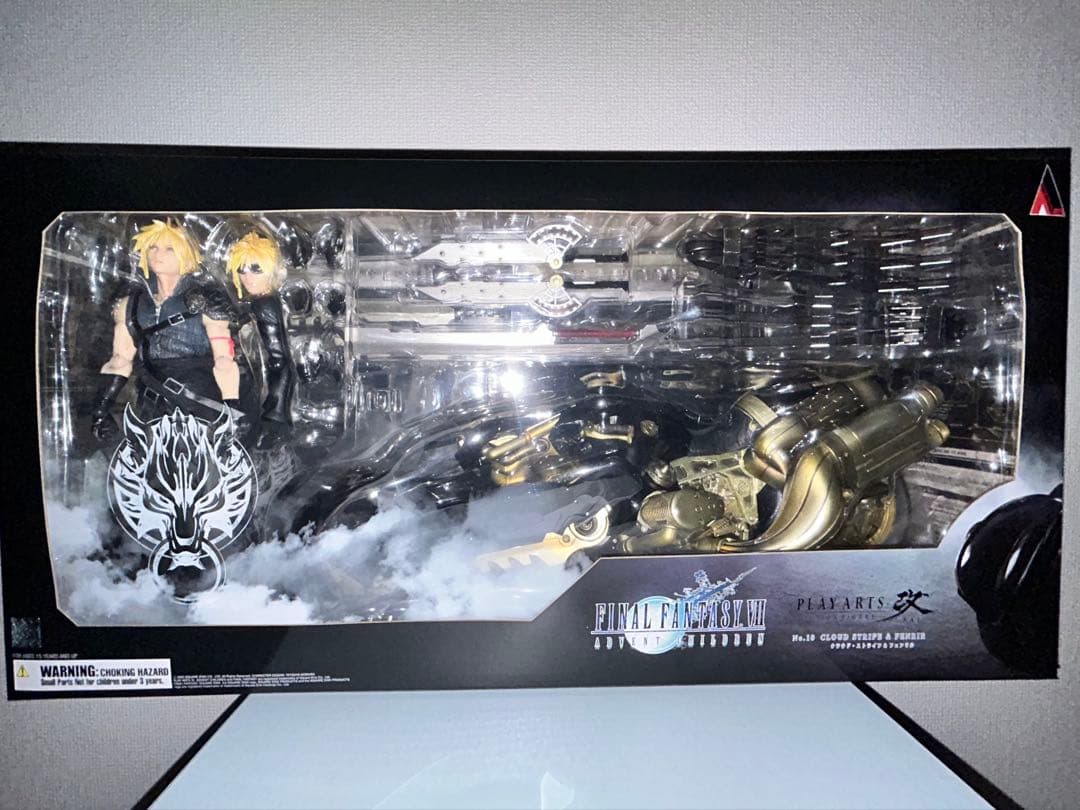 PLAY ARTS改 FF7AC クラウド・ストライフ&フェンリル