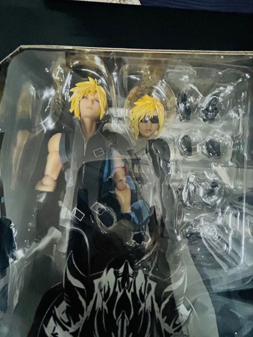 PLAY ARTS改 FF7AC クラウド・ストライフ&フェンリル