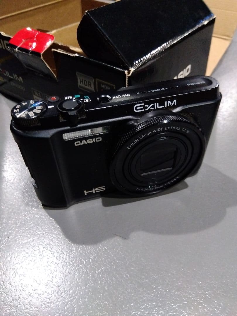 D591 CASIO EXILIM HS EX-ZR1000 デジカメ　完動品