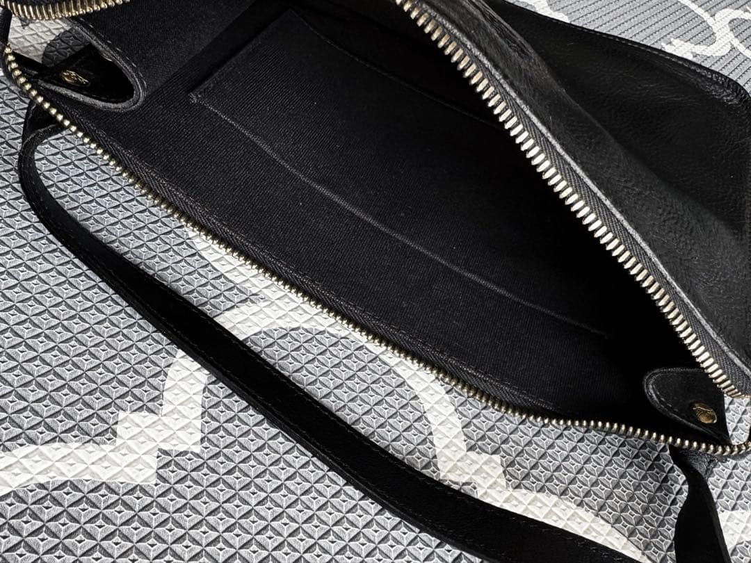 【美品】イルビゾンテ IL BISONTE ショルダーバッグ ロゴ型押し 本革