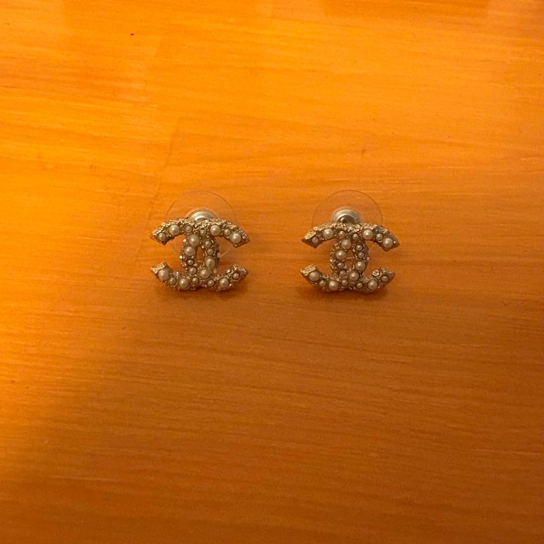 美品 CHANEL 両耳用ピアス パール ココマーク