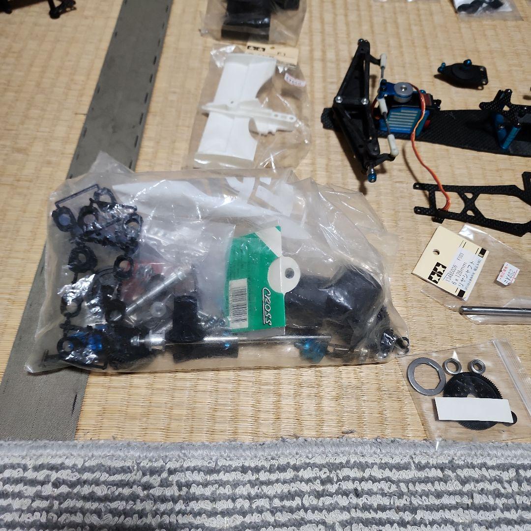 タミヤF103アニバーサリー(ジャンク)とパーツ色々　エセマクラーレンボディ付