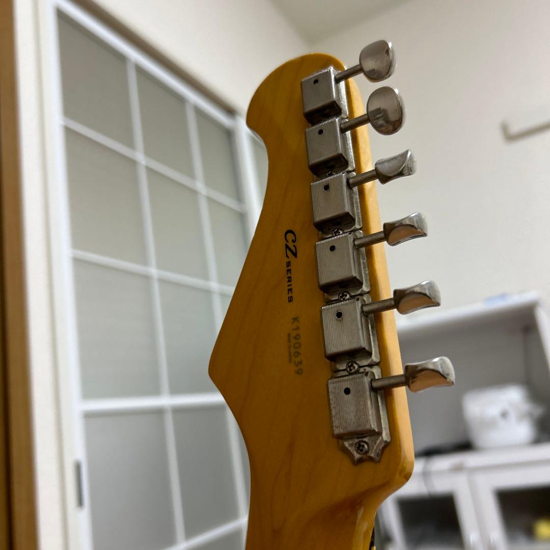 エレキギター　HISTORY ストラトキャスター　赤