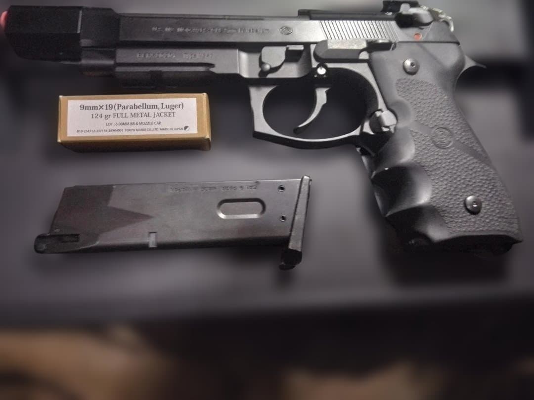 東京マルイガスガンM9A1コンセンペイターカスタム。