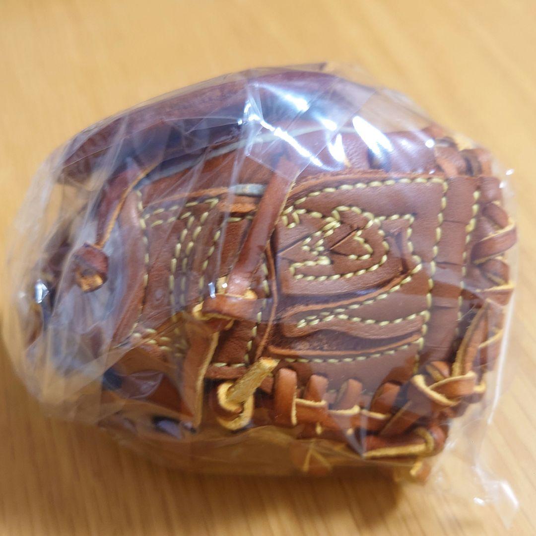 田中将大 日米通算200勝達成記念ミニチュアグラブ