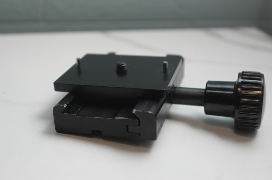 （マミヤ）Mamiya RZ67用クイックシュー