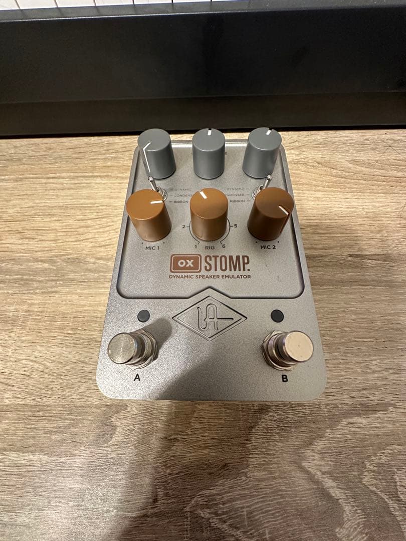 ギター UAFX OX STOMP