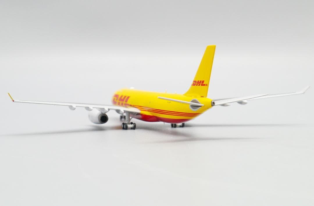 航空機・ヘリコプター DHL A330-200F B-LDP 1/400