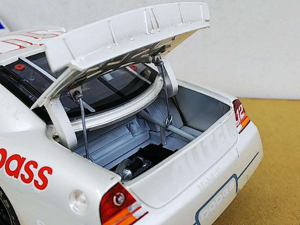 TeamCaliber 1/24 ライアン・ニューマン ペンスケレーシングカー