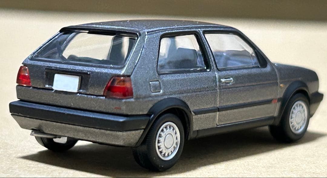 トミカリミテッドヴィンテージネオ フォルクスワーゲン ゴルフⅡ グレー