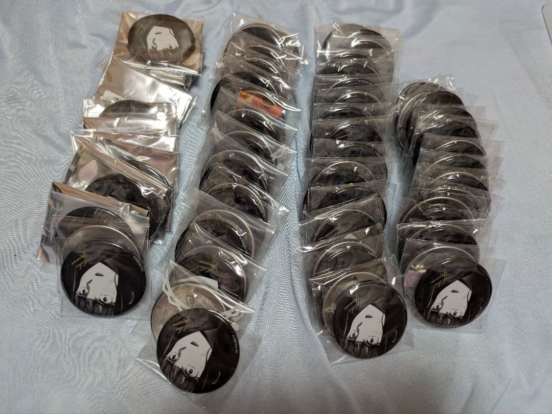 文豪ストレイドッグス 与謝野晶子 モノクロ 缶バッジ