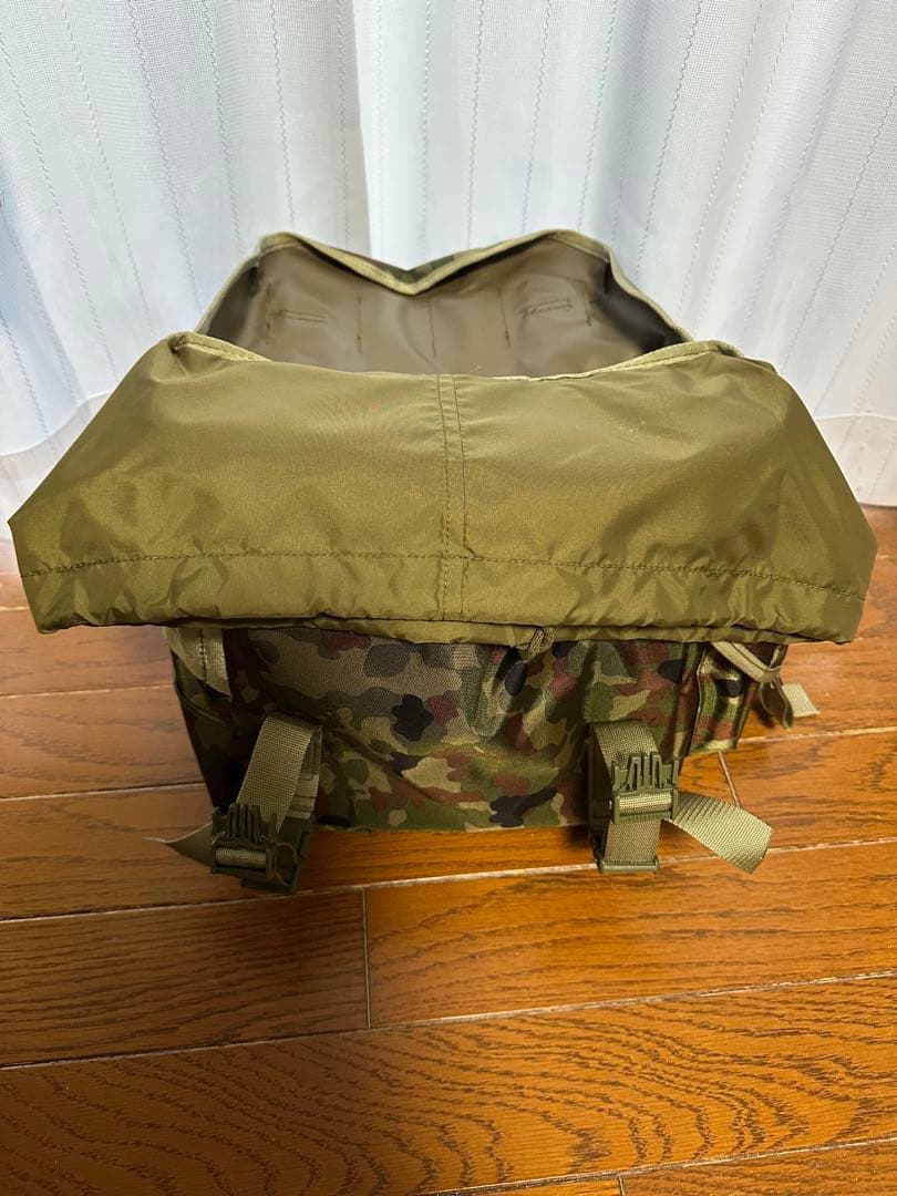 迷彩バックパック 耐久性ナイロン製 陸上自衛隊 雑嚢