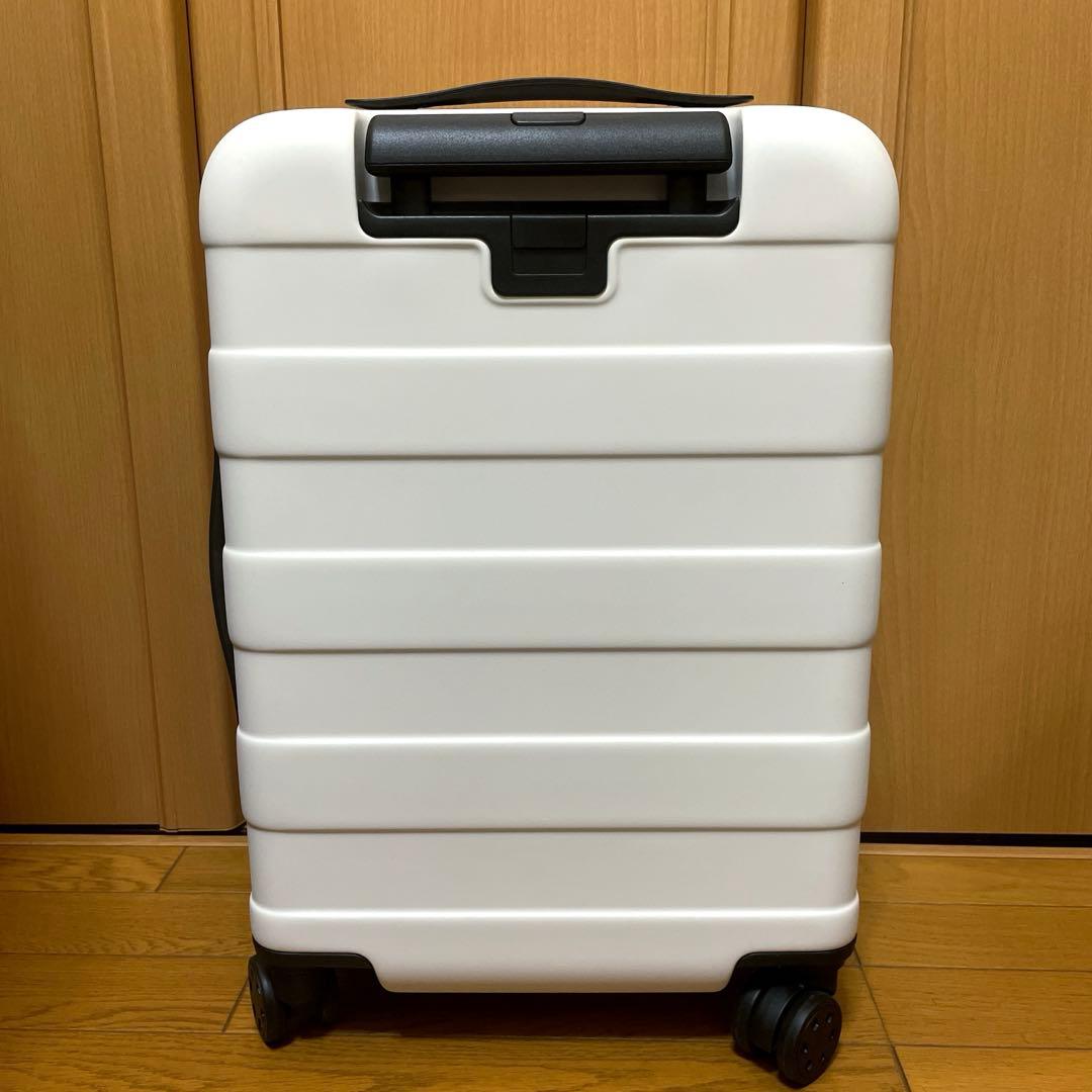 無印良品　バーを自由に調節できるハードキャリーケース　36L ホワイト