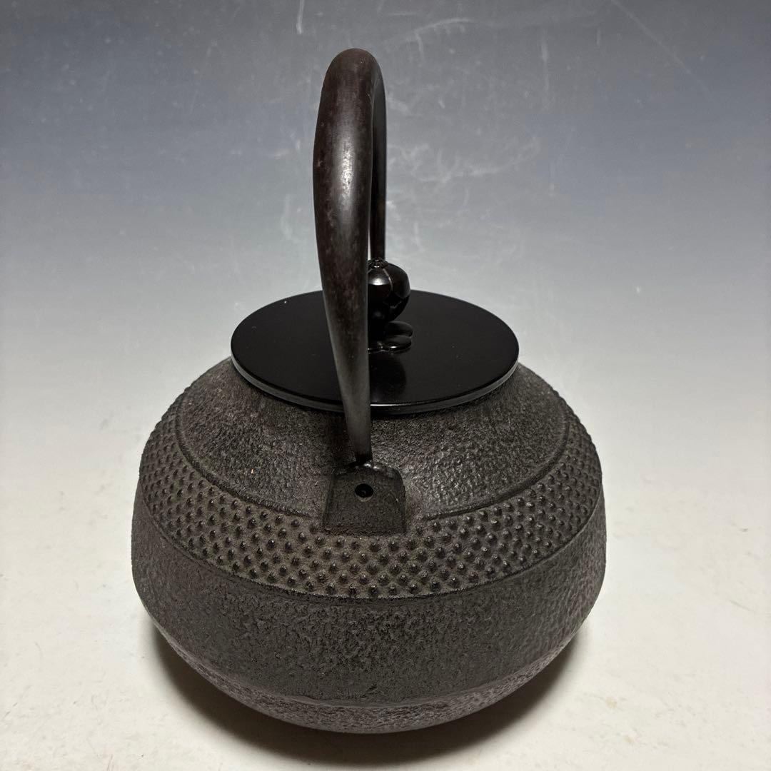 黒い鋳鉄製鉄瓶