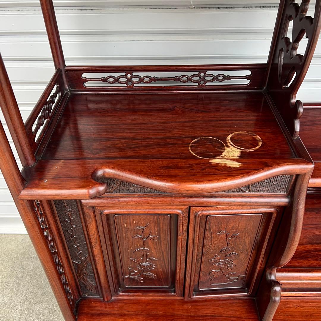 高級材・花梨（カリン）製】 美しい彫刻の和風茶棚・飾り棚　1947年製