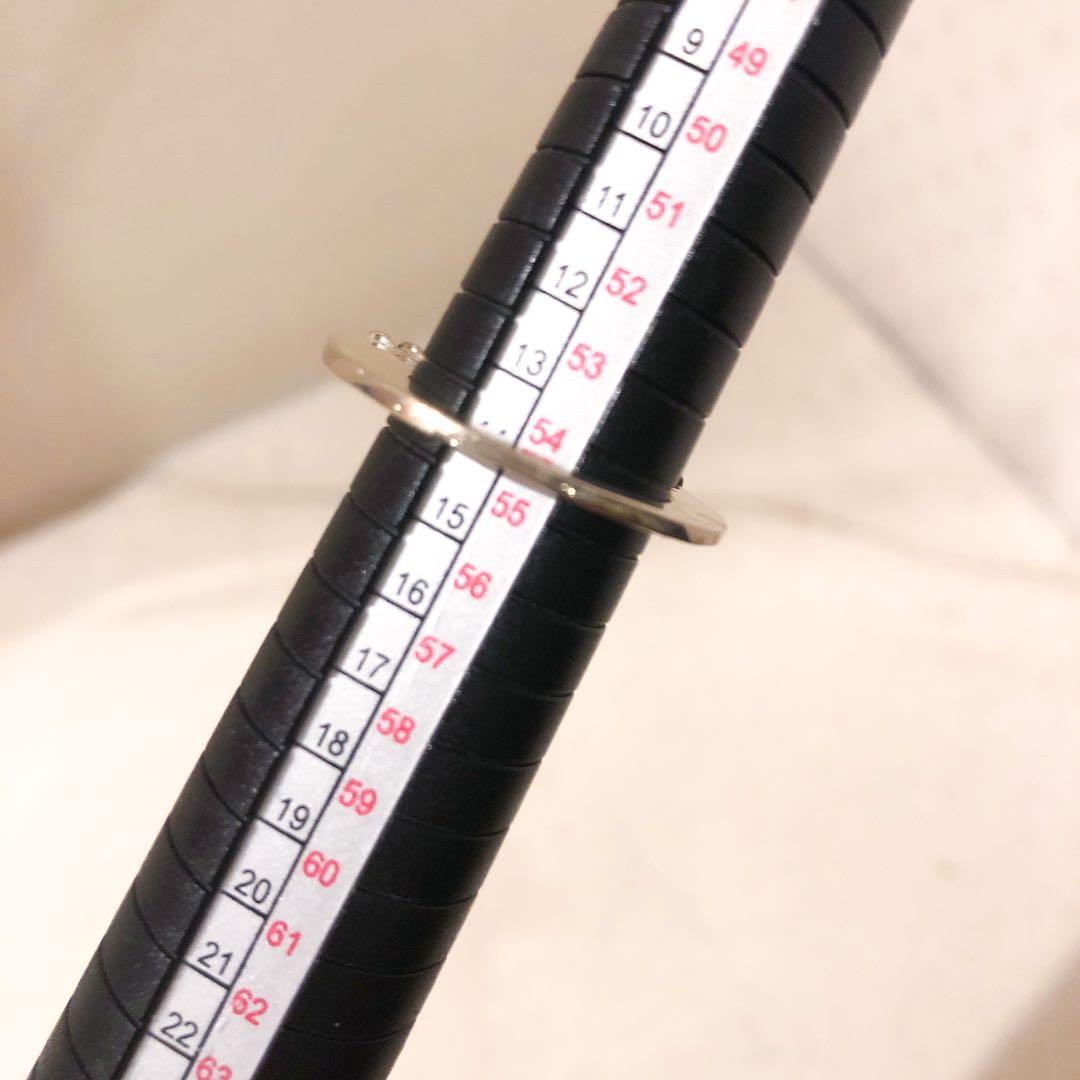 ロザマリア　エメラルドデザインリング　シルバー925刻印あり