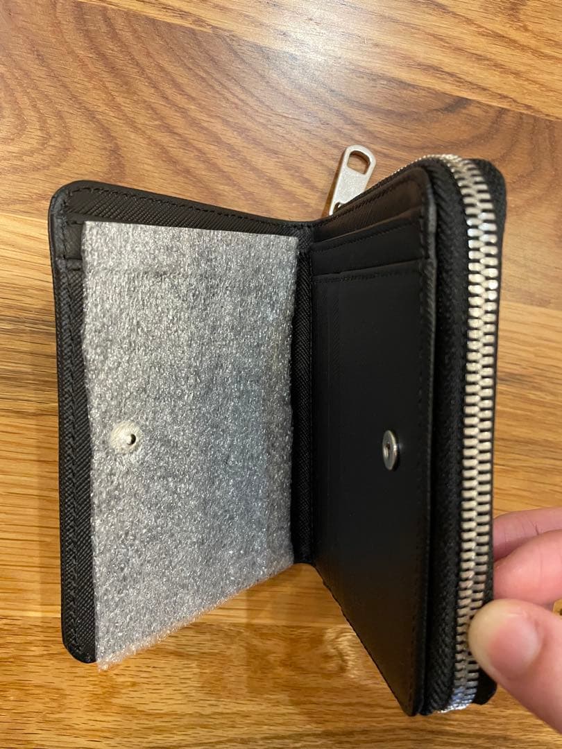 A.P.C. 財布 EMMANUELZIPWALLET PXBJQ-H63087