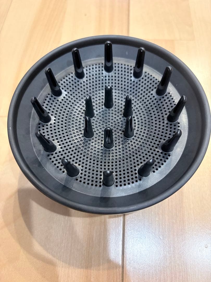 dyson ダイソン　ヘアドライヤー　ブラック　ニッケル