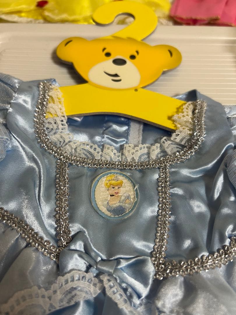 シンデレラ、オーロラ姫、白雪姫コスチューム　ビルドアベアシェリーメイ ダッフィー