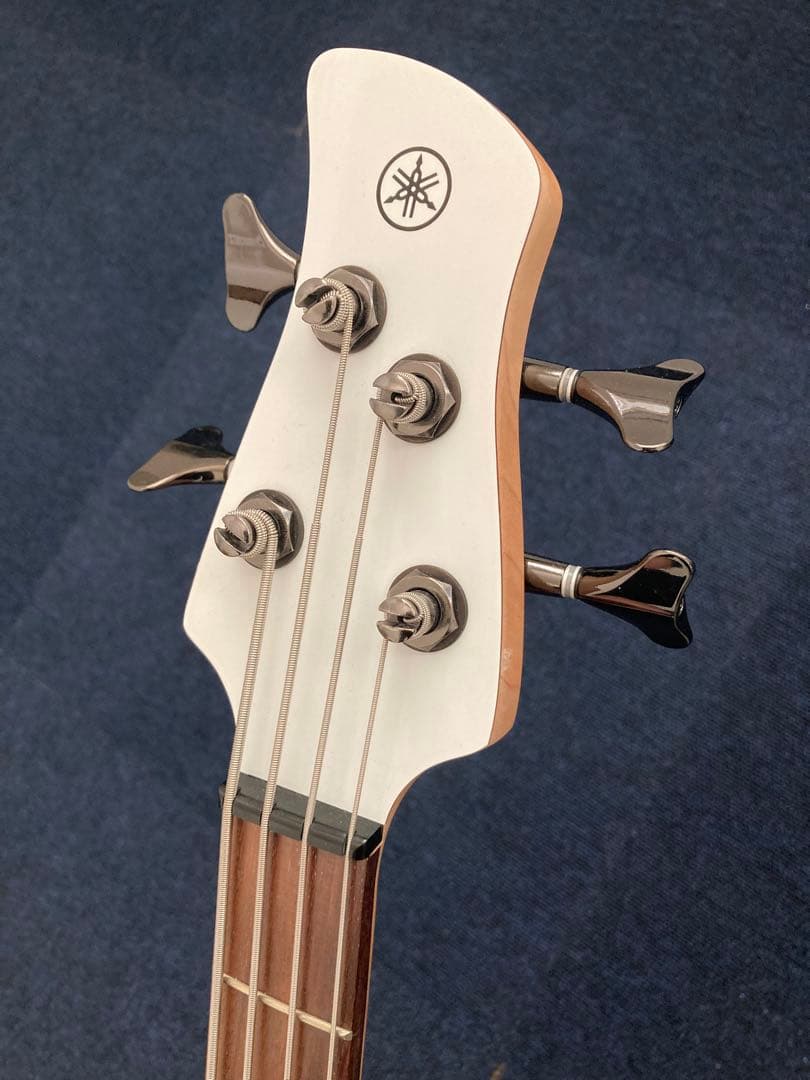 YAMAHA TRBX304 ヤマハ エレキベース