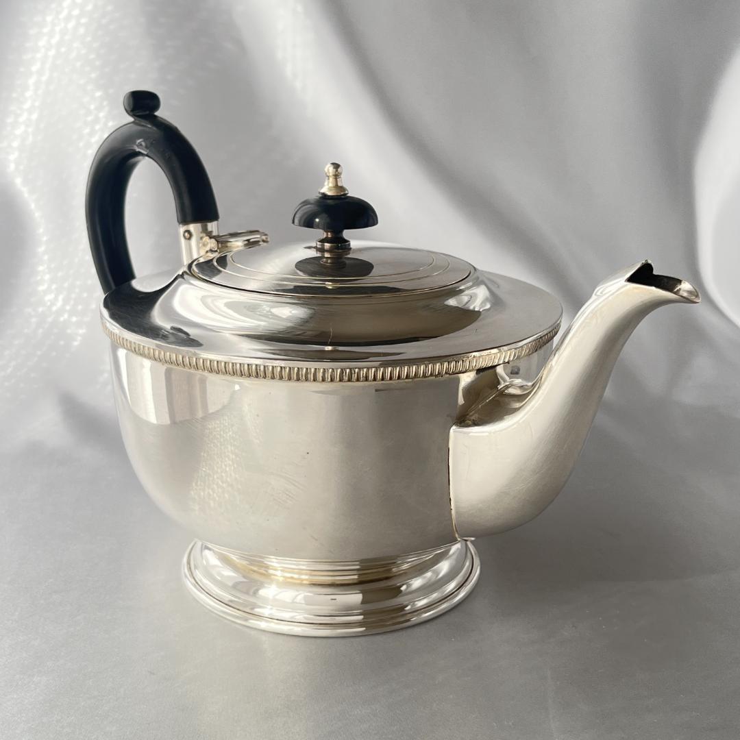 【 Garrard & Co. 】 アールデコ ティーポット【シルバープレート】