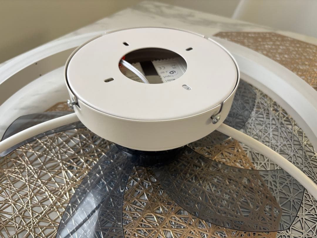 【ほぼ未使用】シーリングファンライト 〜14畳 照明 シーリングライト 調光