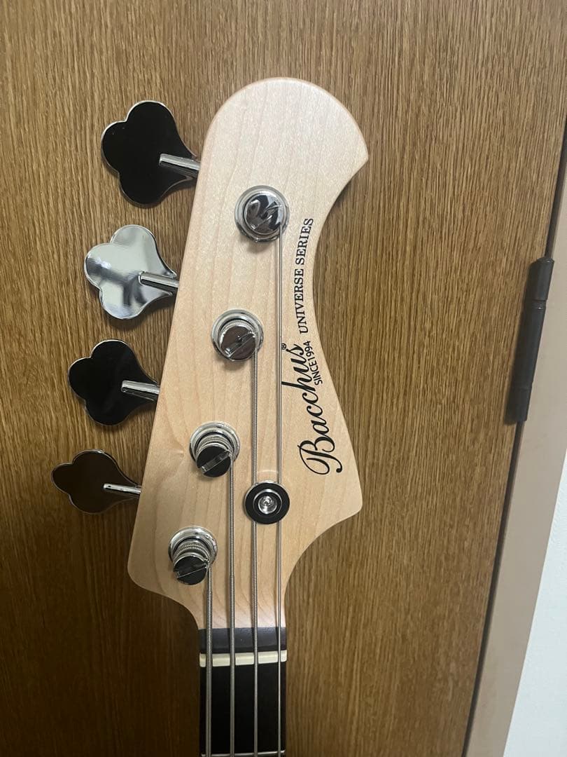 Bacchus ベース　白