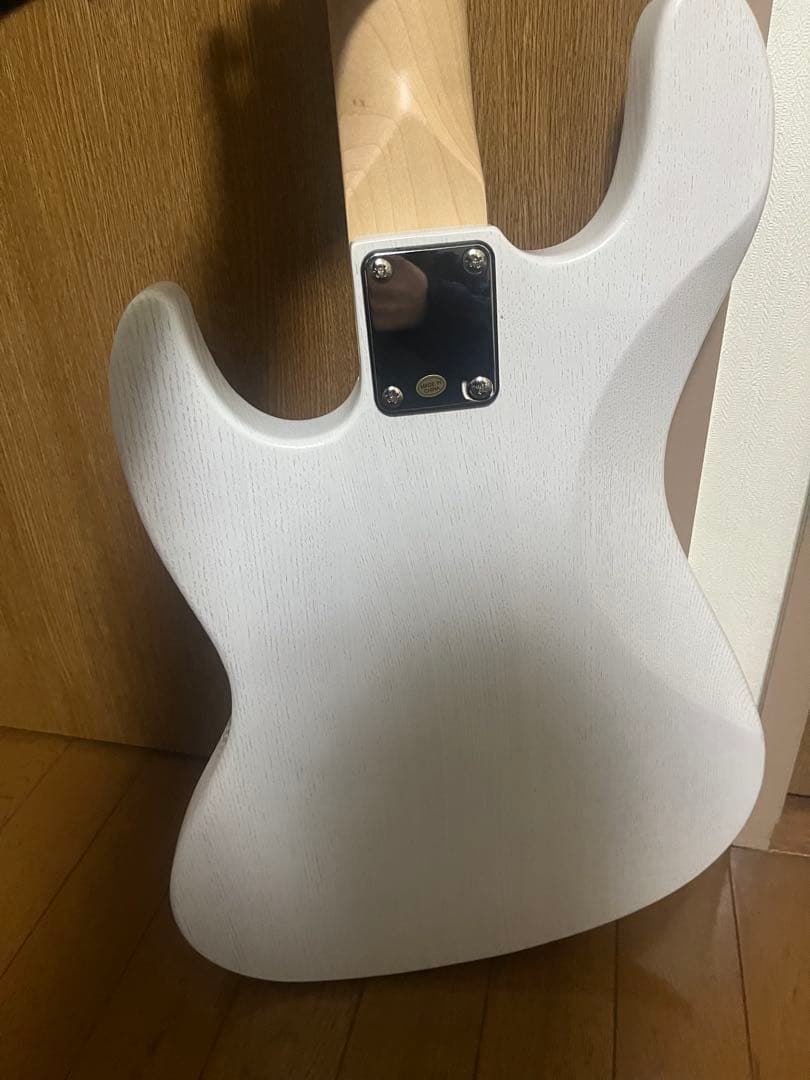 Bacchus ベース　白