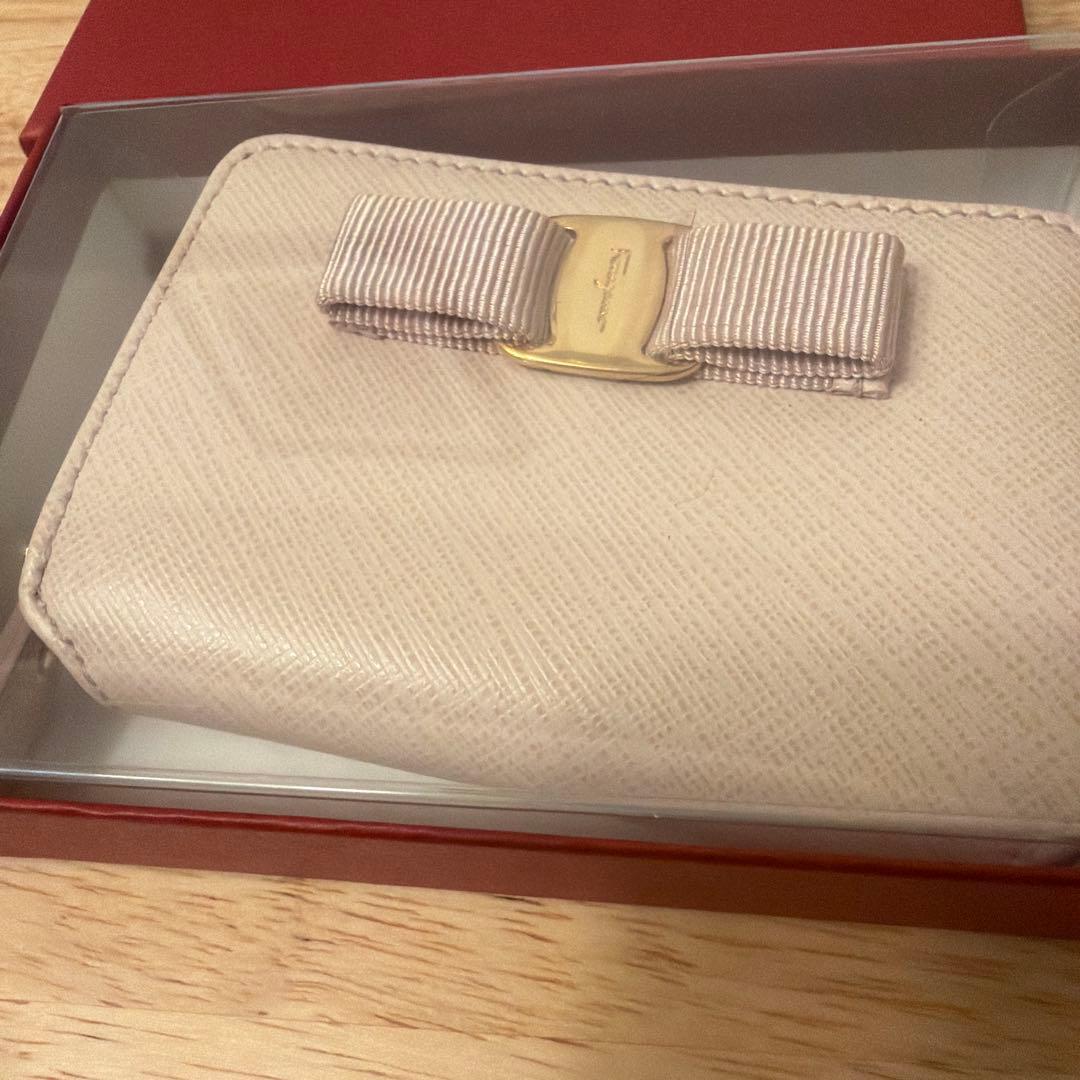 フェラガモ ミニ財布　新品