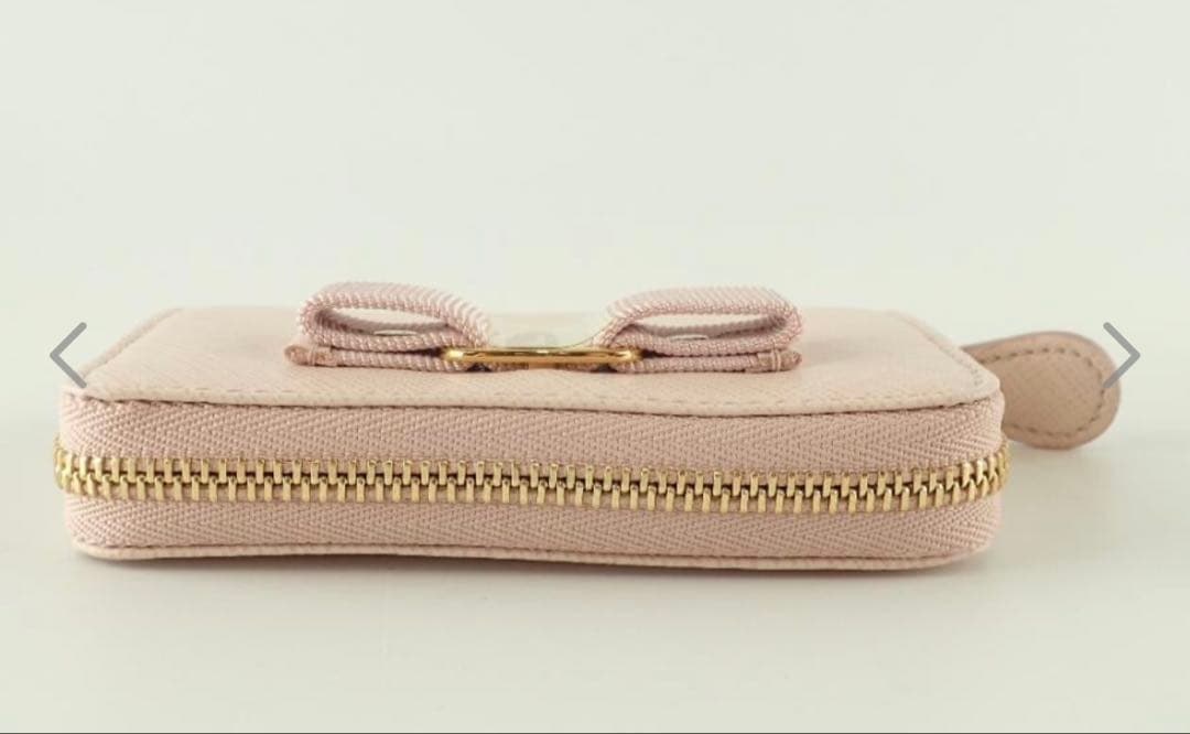 フェラガモ ミニ財布　新品