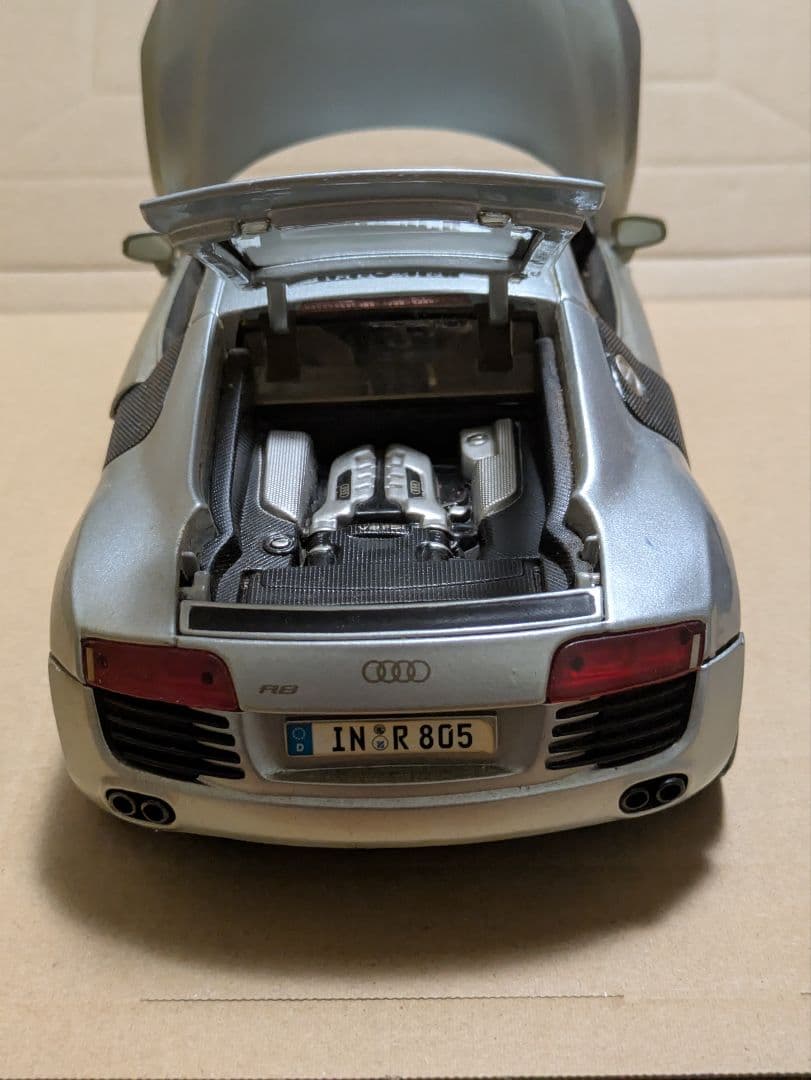 Maisto（マイスト）1/18 アウディ R8
