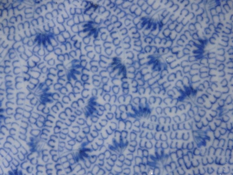 古伊万里　染付　微塵唐草の図　４寸皿　E409AS-CUt