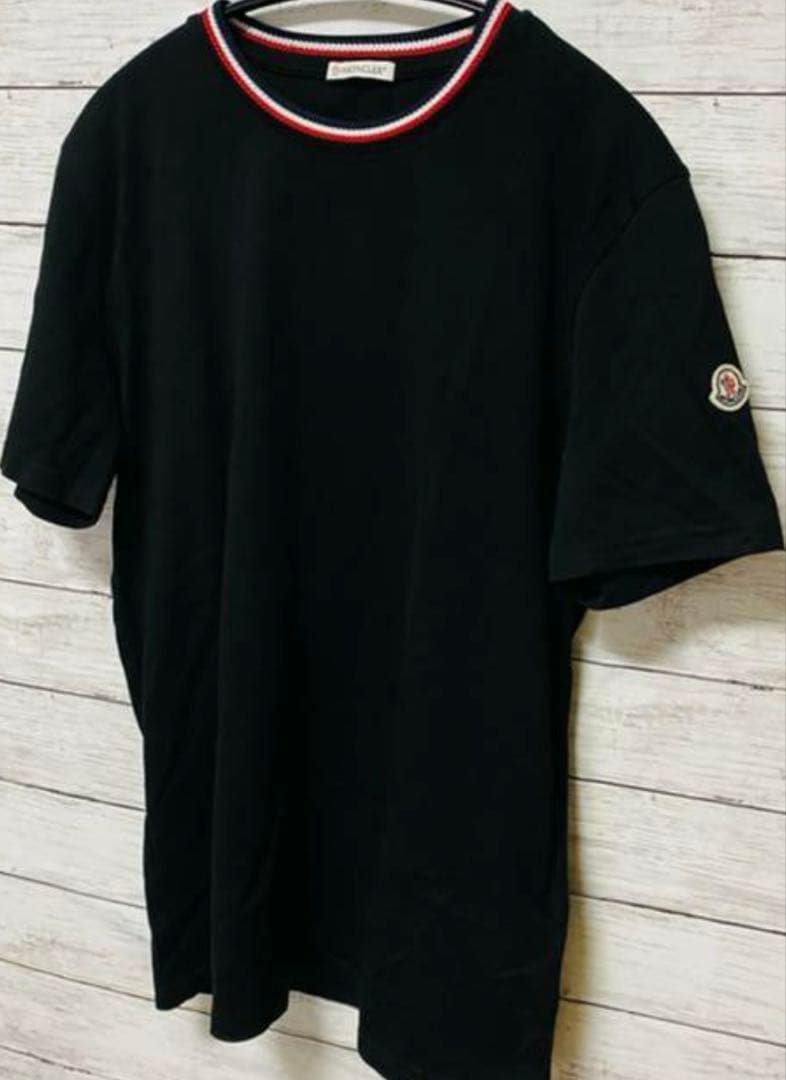 再値下げ　美品　MONCLER ワンポイントロゴ Tシャツ