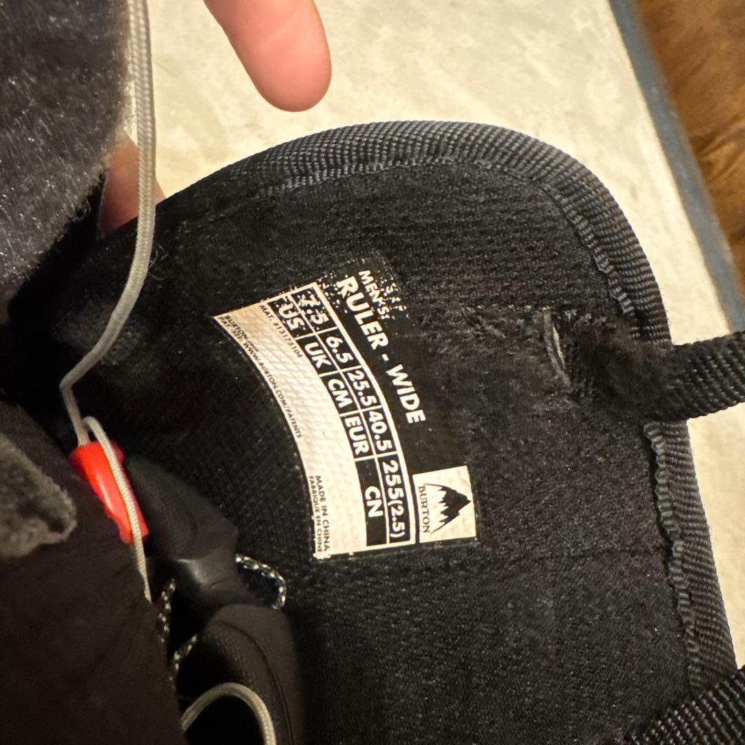 BURTON 25.5センチ ブラック スノーボードブーツ レースシステム付き