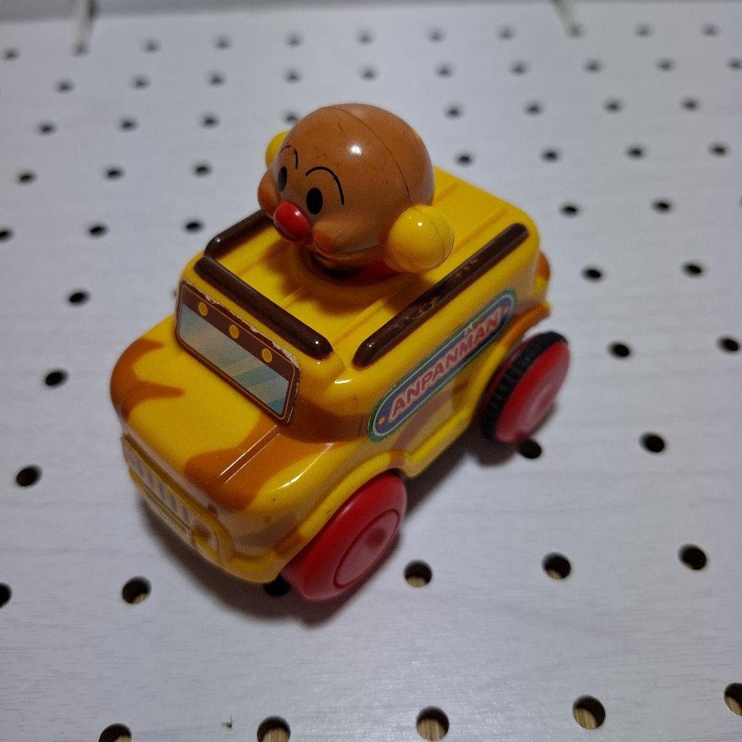 アンパンマンはたらく車　6台&連結小物入れ