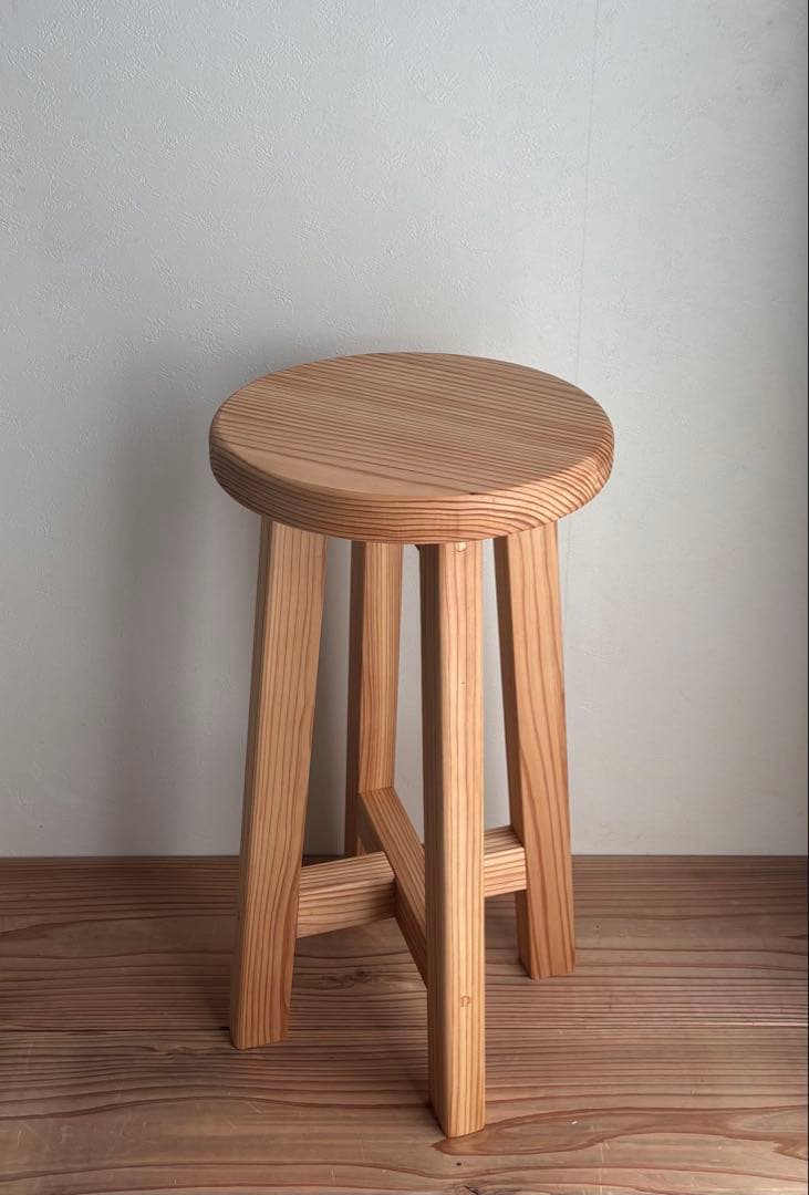 あるうぇんページです！！ 天然木の丸椅子(ナチュラル)✖️２脚