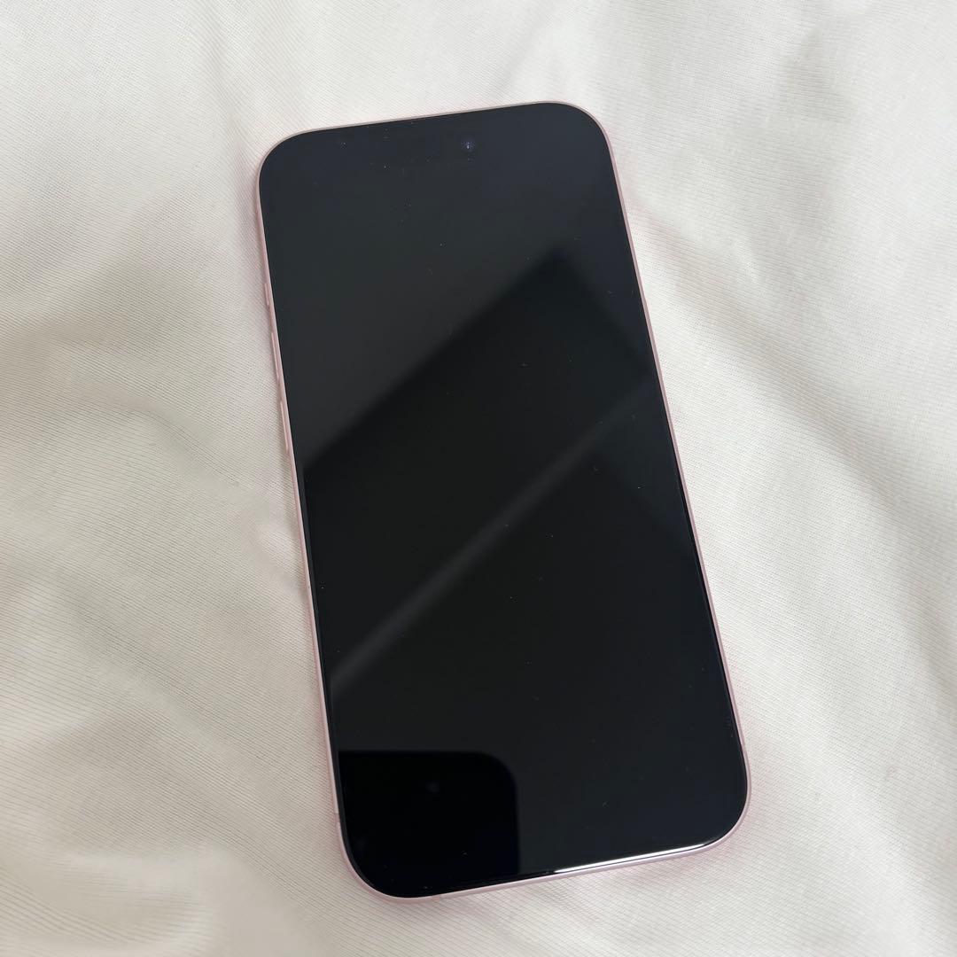 iPhone 15 ピンク 128GB 美品
