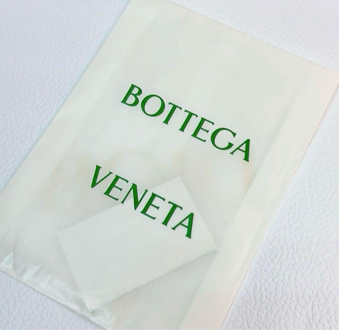 BOTTEGA VENETA ラバーシリコン iPhone14 PRO ケース