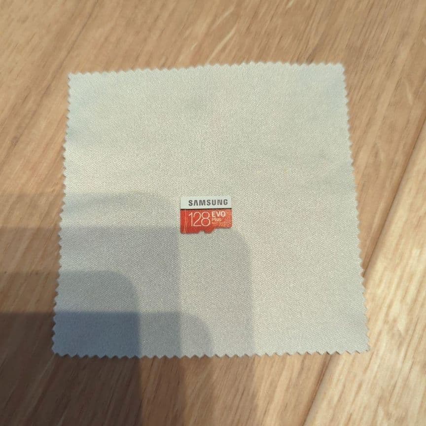 Nintendo Switch 本体（SDカード入）ケース付き