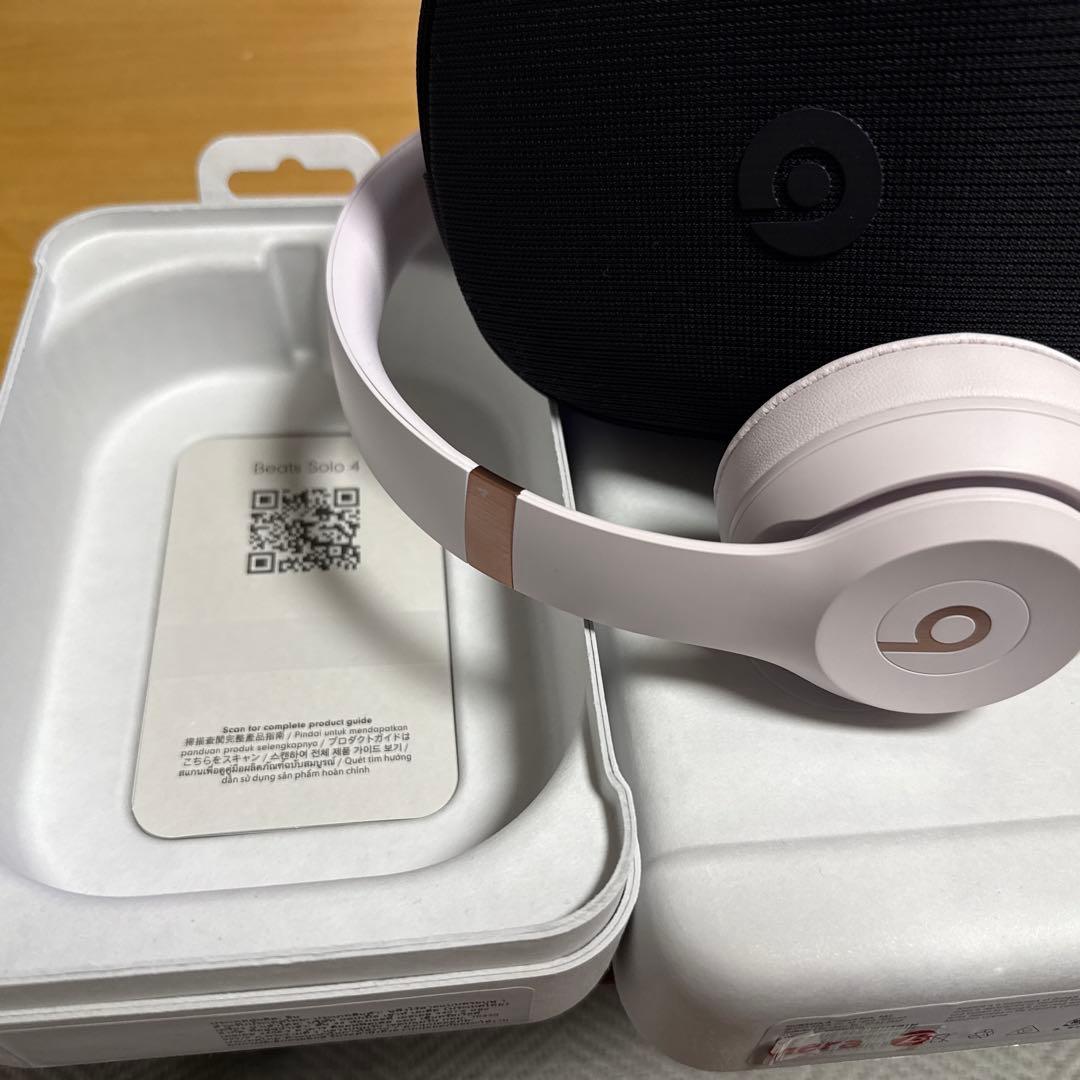 Beats Solo 4 ヘッドフォン　クラウドピンク