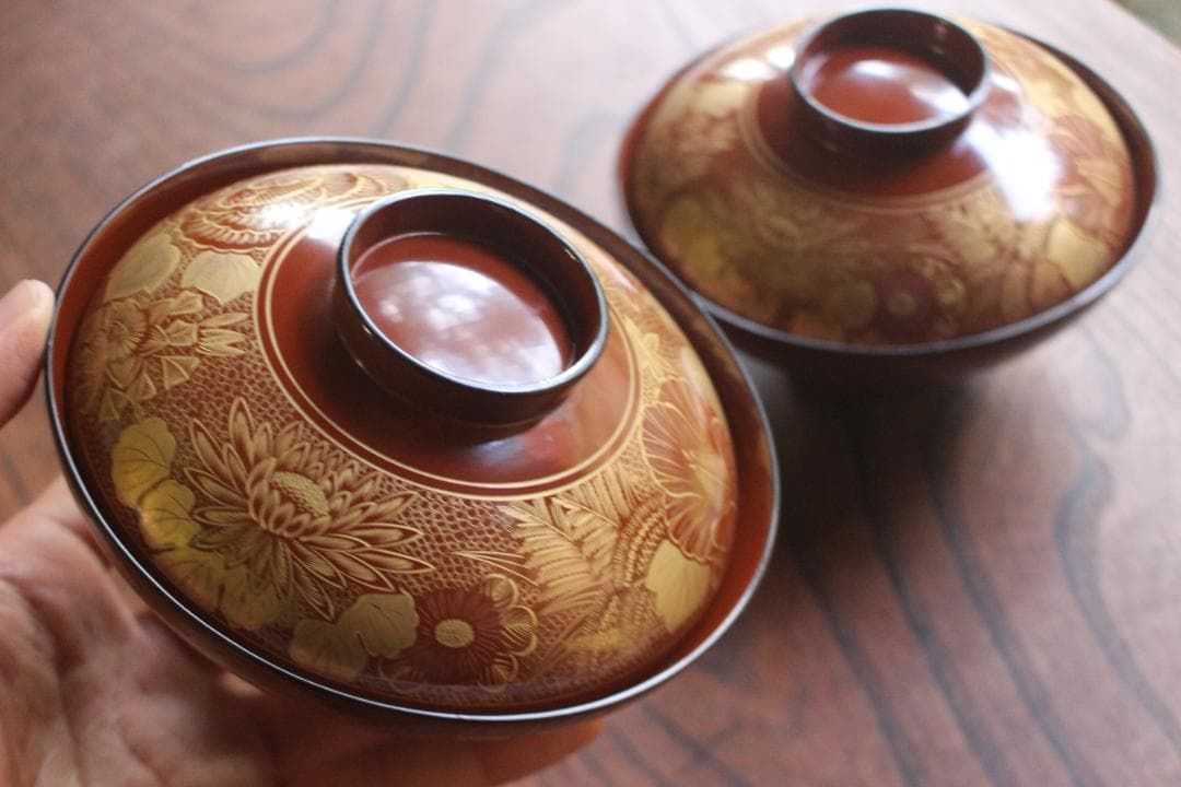 デッドストック！落ち着きある朱漆に極上花尽沈金の映えるお椀2点（検輪島塗沈金椀