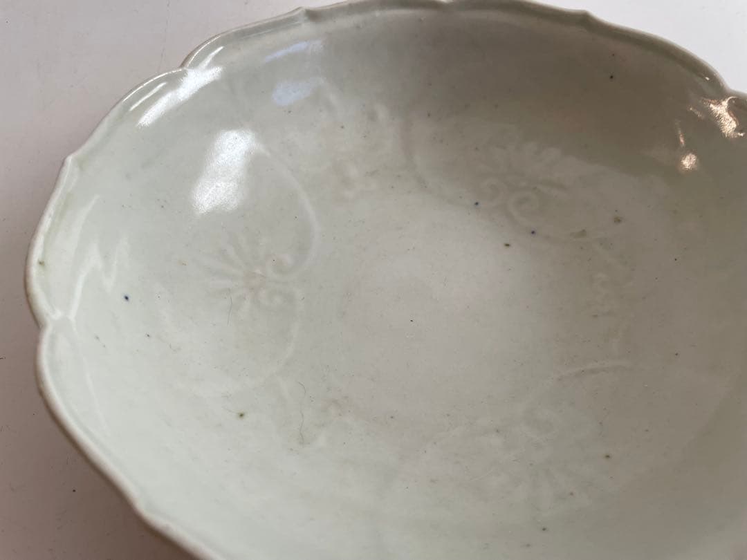 骨董　アンティーク　古伊万里　白磁　陽刻　膾皿　深皿　鉢