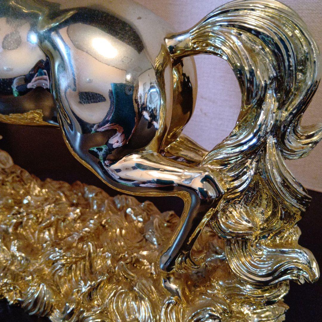 馬のメタル彫刻 シルバーゴールド